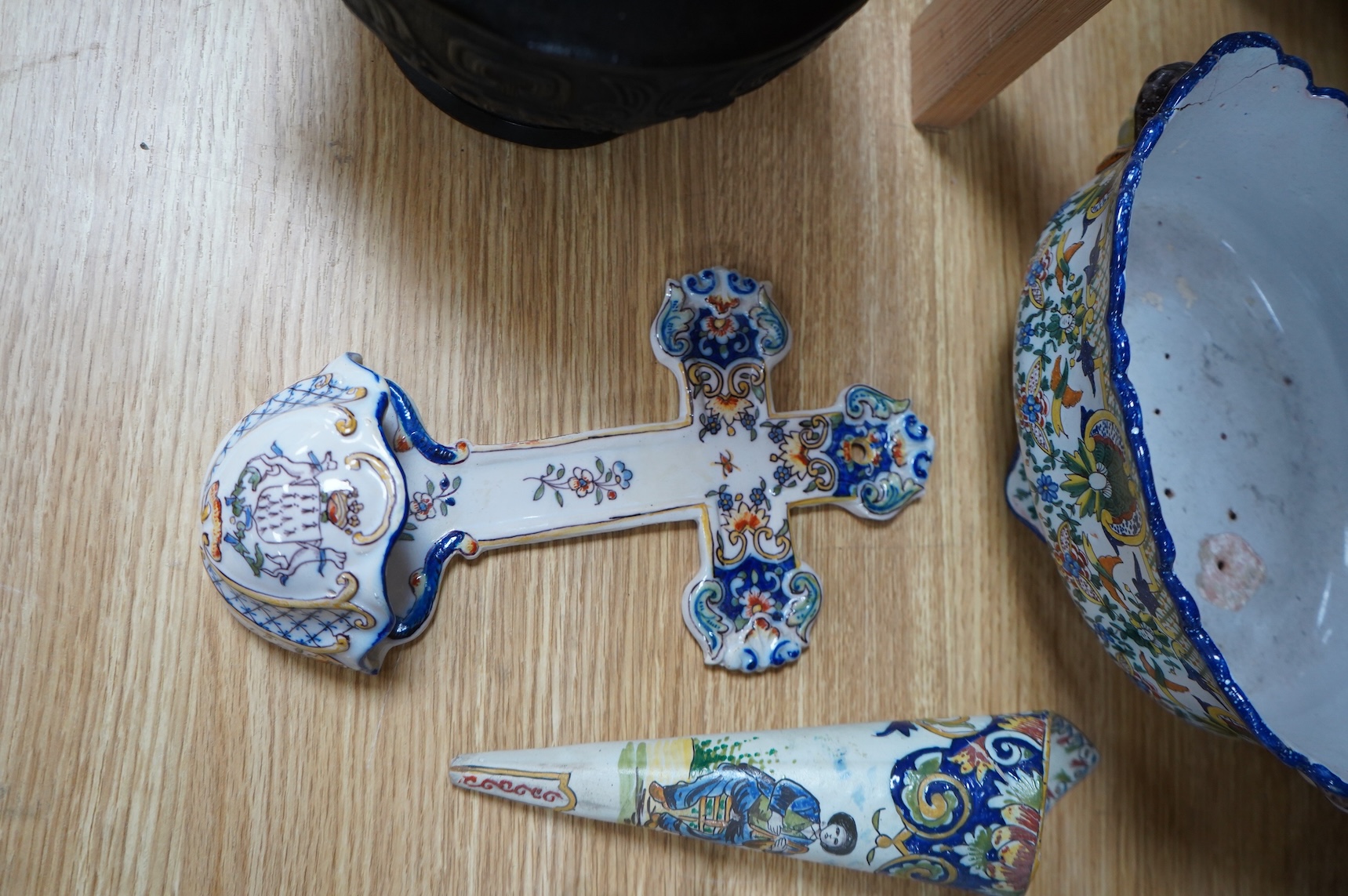 19th century French decorative faience including bag pipes, a large wall pocket, jardiniere etc (22).